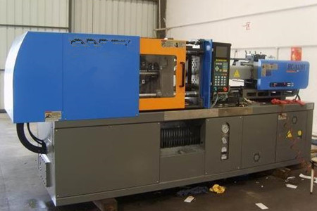 果筐注塑機廠家如何選擇比較好?需重視這些因素!